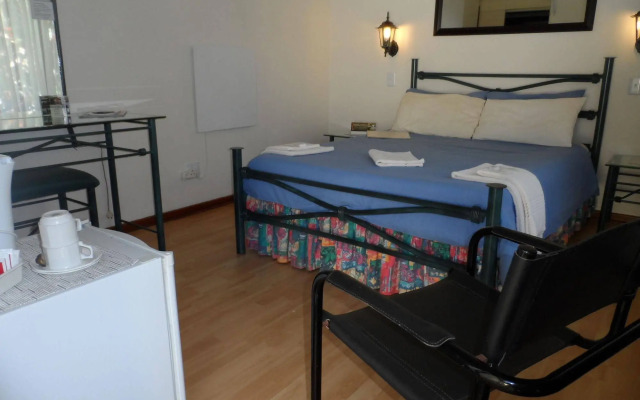 Mdoni House Guest Lodge