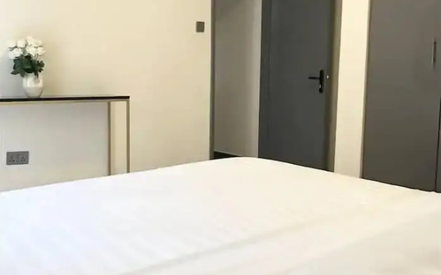 LivLuxe Apartments 6