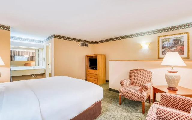 OYO Hotel Monroe LA I-20