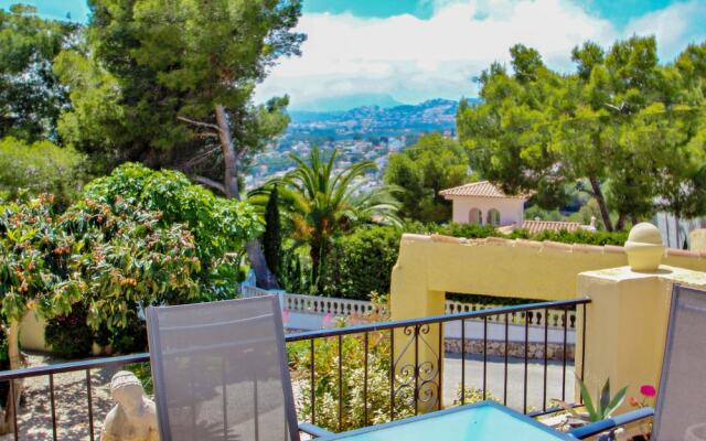David - holiday bungalow with pool in Teulada