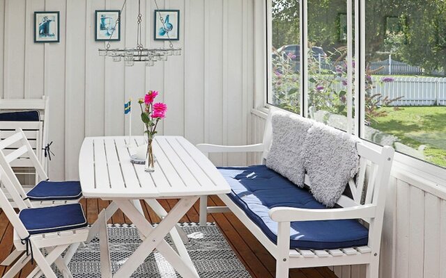 6 Person Holiday Home in Mellbystrand-by Traum