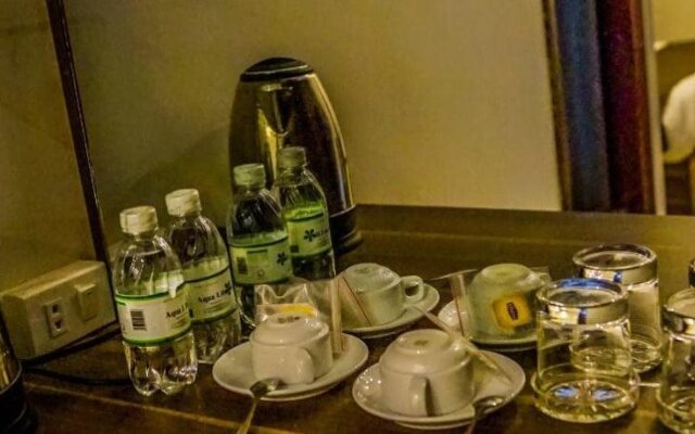 Golden Pine 3 Hotel