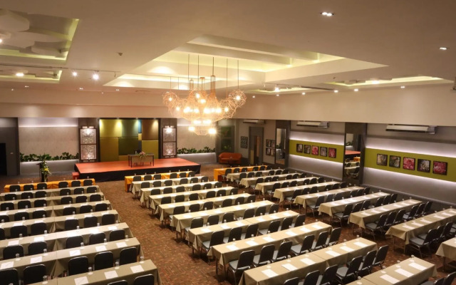 Hua Hin Grand Hotel And Plaza