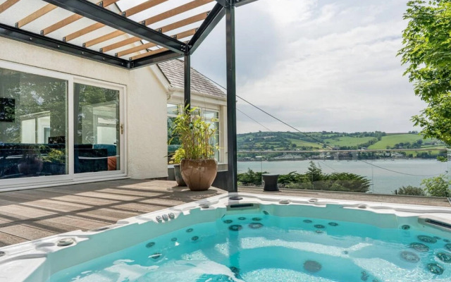 The Curlews - On sea Estuary With Hydrotherapy spa