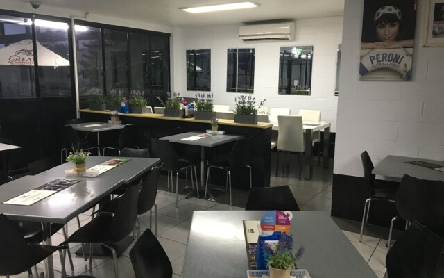 Goondi Hill Hotel