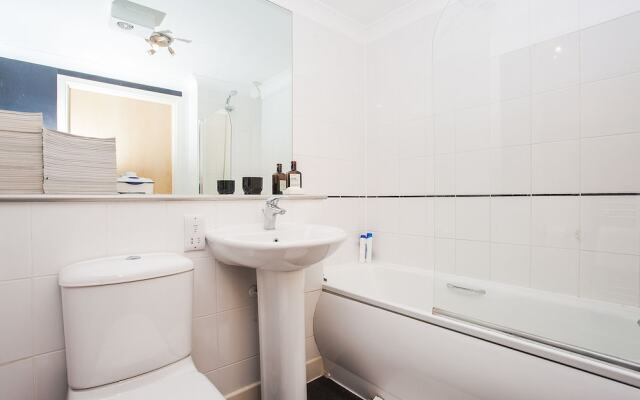 Modern 1 Bedroom Apartment in Peckham