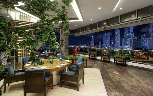 Hilton Panama