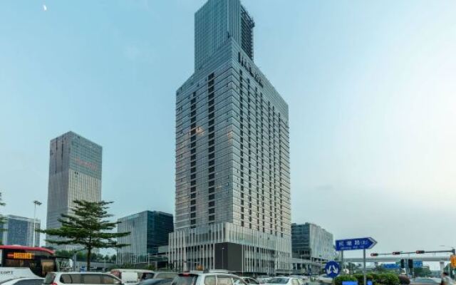 Ferris lnternational Apartment