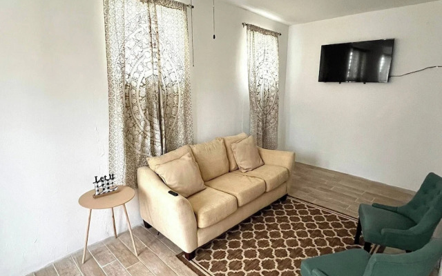 Zen 2br Near Beaches And Attractions