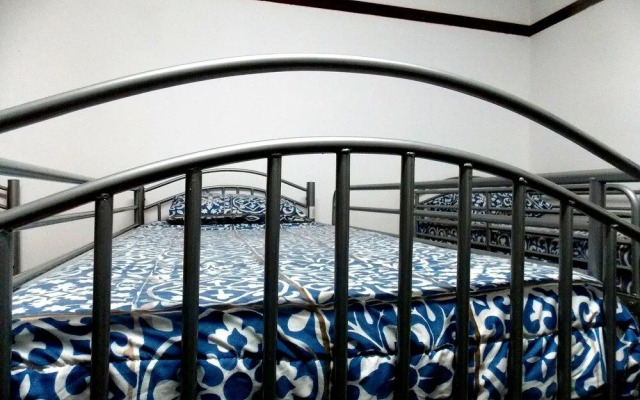 Trap Houz Backpackers