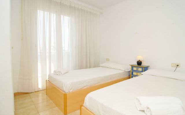 HomeHolidaysRentals Casa Gaudi - Costa Barcelona