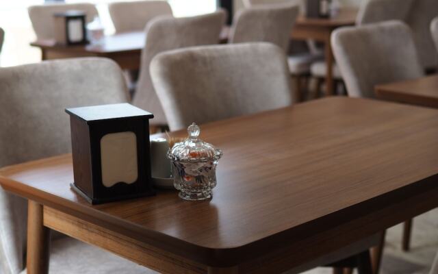 Deniz Otel