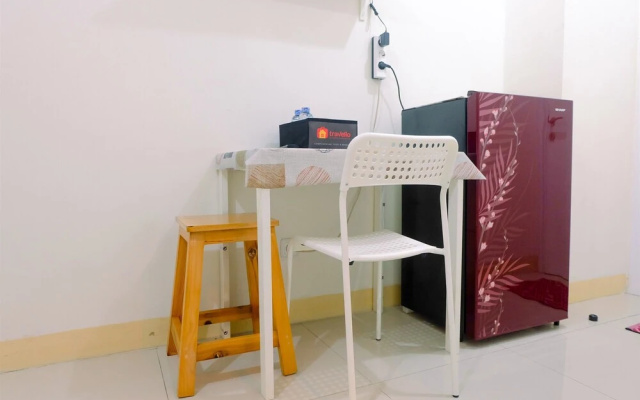Minimalist Studio with City View at Green Pramuka Apartment – Guest Rooms – Jakarta