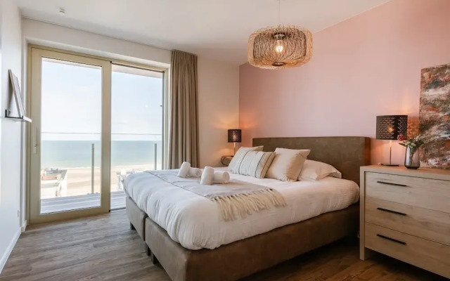 Spacious Apartment With Huge Terrace With sea View