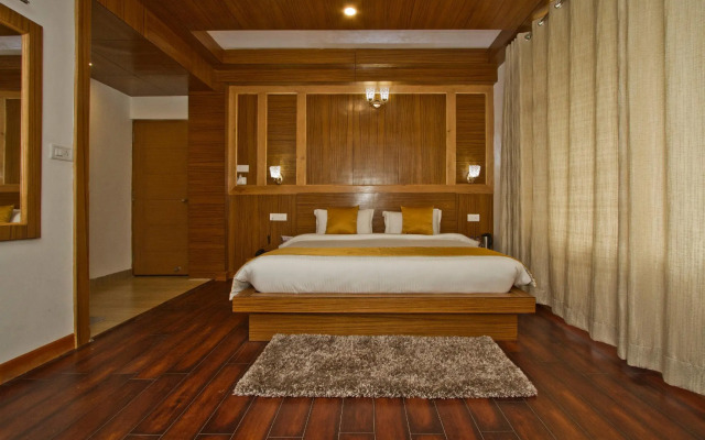 Hotel Monarch Residency