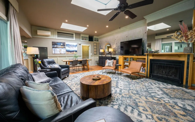 Highland Haven Creekside Inn