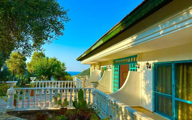 Falcon Crest