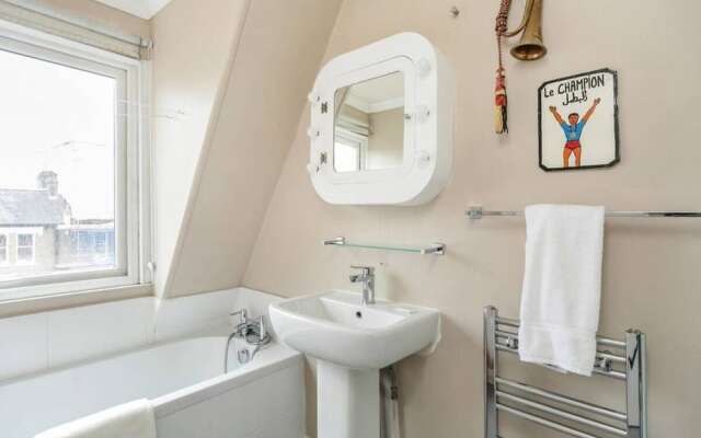 Spacious 1bed W/balcony, 15mins to Notting Hill