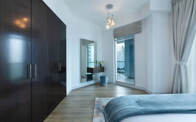 Maison Privee - High-Floor Trendy Apt w/ Marina, Palm & Ocean Vws