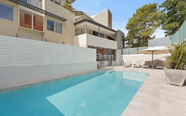 4 Trieste Central Apartment with a Backdrop of Lush Greenery