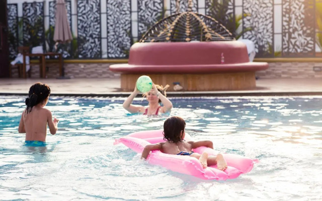 The Grand Leoney Resort