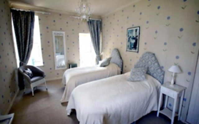 Calico House Bed & Breakfast