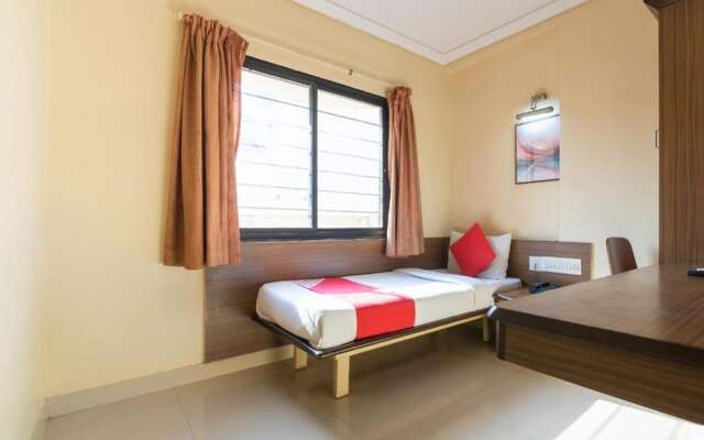 OYO 14695 Shrusti Comfort