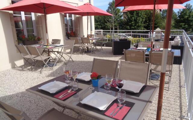 Logis La Croisee Des Chemins