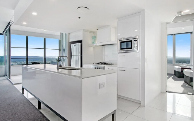 Private Luxury 2 Bed Q Surfers Paradise