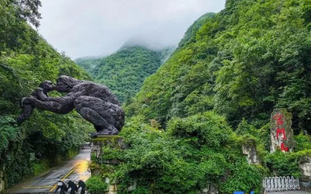 Shennongjia Lily Hotel (Dajiuhu Pingqian Ancient Town) – Outside – Shennongjia