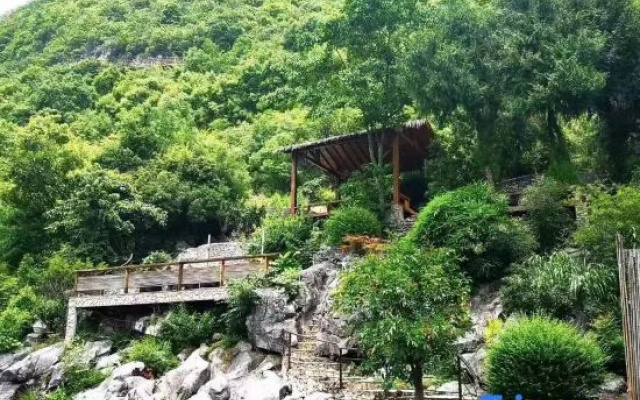 Fengsan Holiday Inn