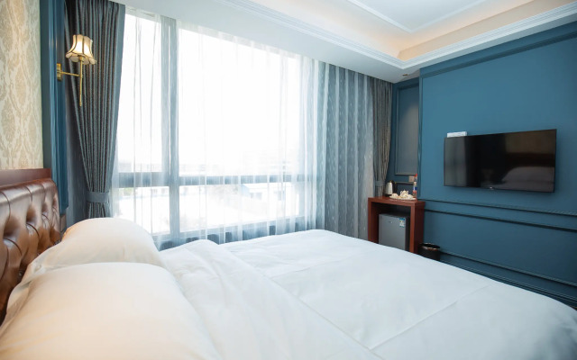Yiting Zhenshe Hotel (Beijing Qianmen Pedestrian Street)