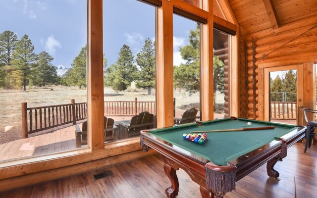 FlagRanch - 4 Br cabin by RedAwning