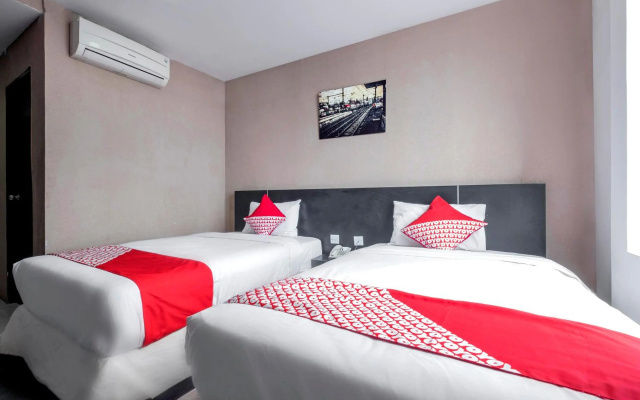Capital O 472 Hotel Asyra – Guest Rooms – Makassar