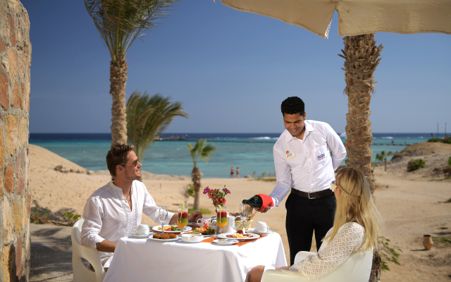 Three Corners Fayrouz Plaza Beach Resort