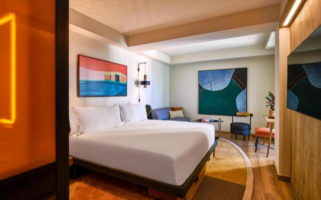 Hollywood Volume, a Tribute Portfolio Hotel