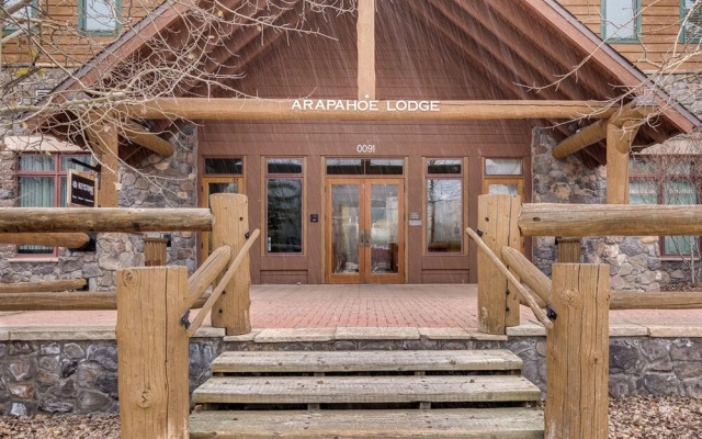 Arapahoe Lodge #8102 by Summit County Mountain Retreats