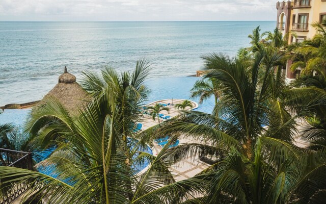 Gavias Grand Ocean Front