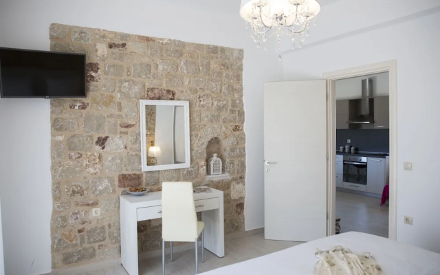 G&K Stone Suites