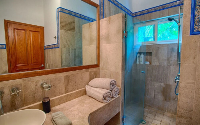 Ventanas al Mar 4 BR by Casago