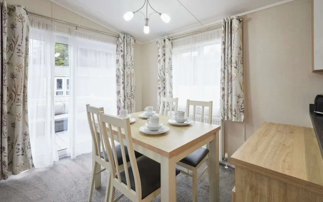 Host Stay Bluebell Lodge
