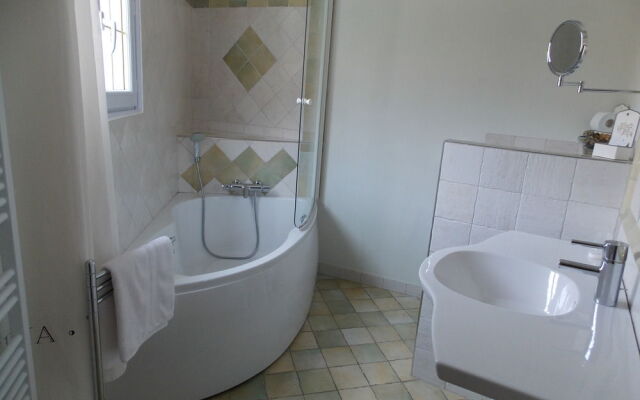 Au Relais Provencal