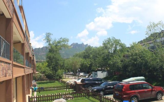 Mingtang Linshui Inn