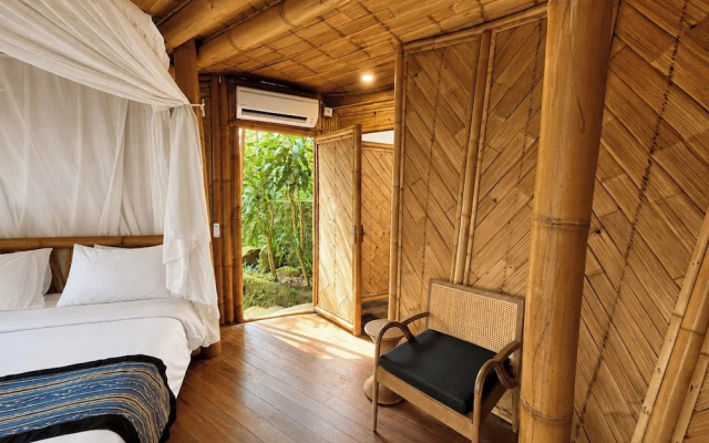 Asep Gumi Retreat – Guest Rooms – Gunung Salak