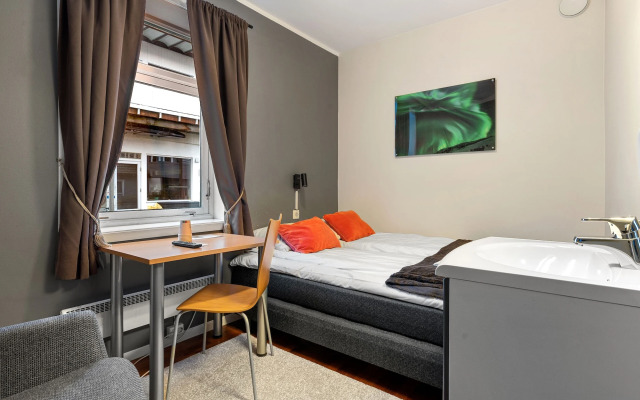 Enter Backpack Hotel