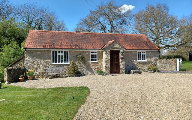 Magpie Cottage