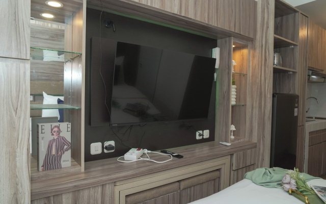 Functional Studio With Murphy Bed At Tokyo Riverside Pik 2 Apartment – Guest Rooms – Jakarta