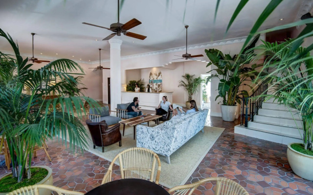 Clinton Hotel South Beach
