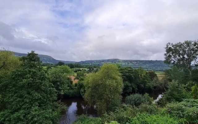 Roadhouse LLanwenarth