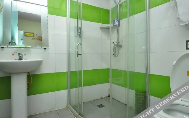 GreenTree Hotel (Dezhou Sanba road high speed rail store)